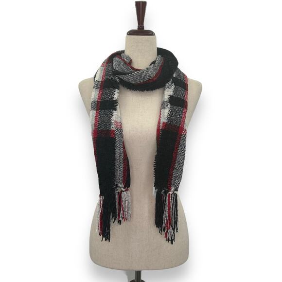 Style & Co Winter Tartan Plaid Chenille Fringe Scarf Rectangle Festive NEW - Picture 7 of 15